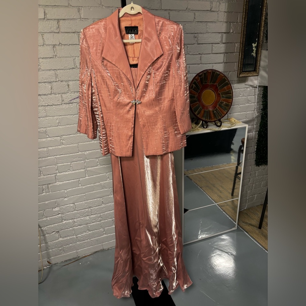 Elegant Alex Evening  Pink 2 Piece Suit Sz 16